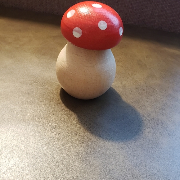 NWT Handmade Wooden Mushroom Nutcrackers Made in Europe Red Polka Nut Cracker - Picture 4 of 16